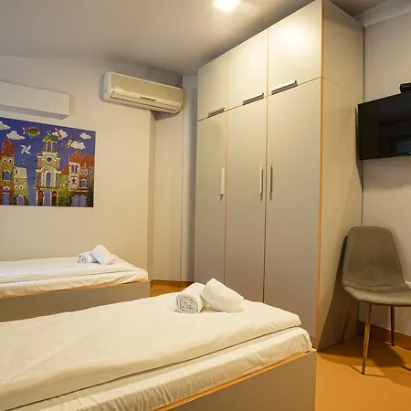 Bed and Breakfast Astra Palace